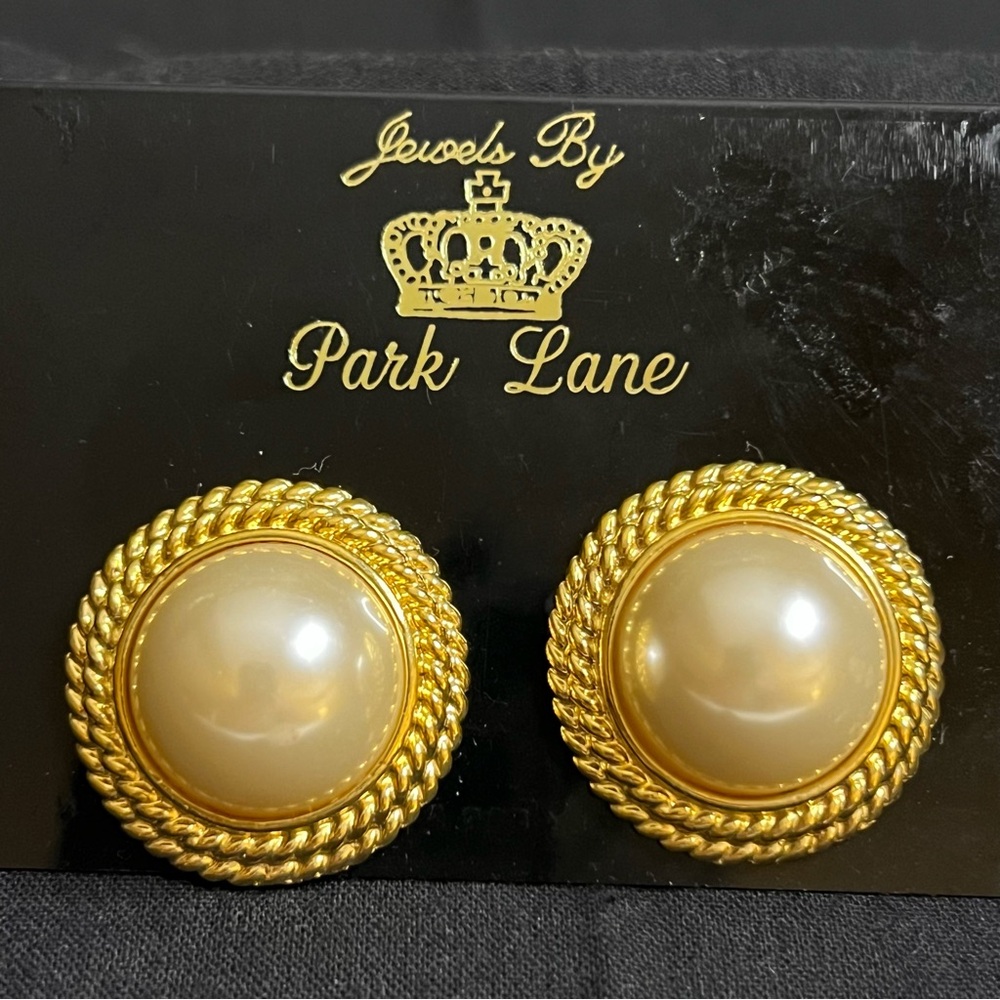 New Faux Pearl & Gold Tone Earrings